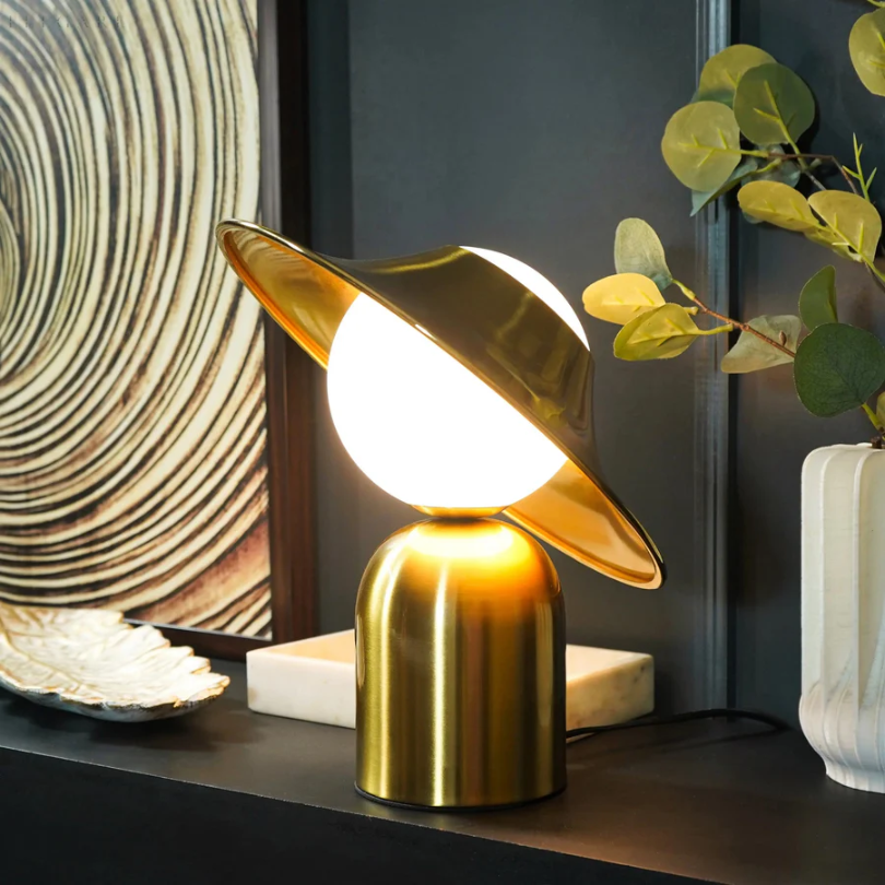 Luxury Metal Table Lamp - GoldAura | Kalsten