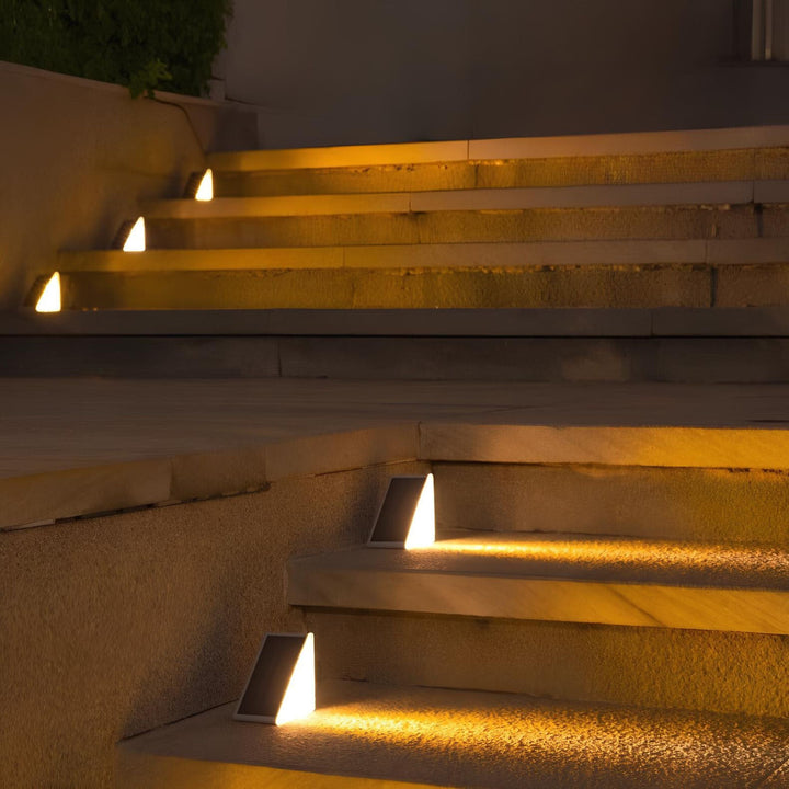 Solar-Powered Stair Lighting - SoluStep | Kalsten