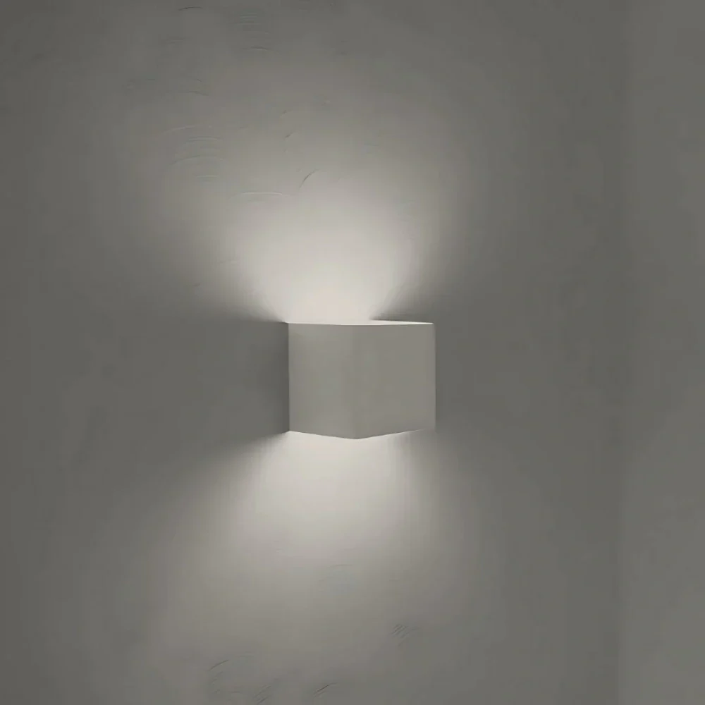 Modern Black Aluminum Wall Lamp Kalsten