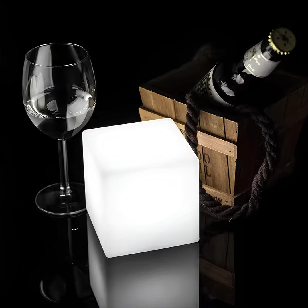 CubeAura Light - Creative cubic garden lamp | Noxord