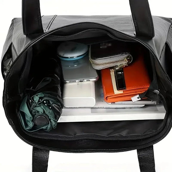Elegant Leather Shoulder Bag with Retro Style and Smooth Surface