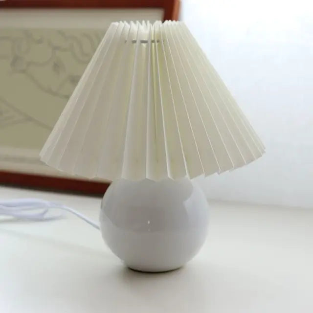 Kalsten | Luminous Heritage: Vintage Table Lamp with Pleated Shade – Elegant Antique Retro Nightstand Lighting Solutions