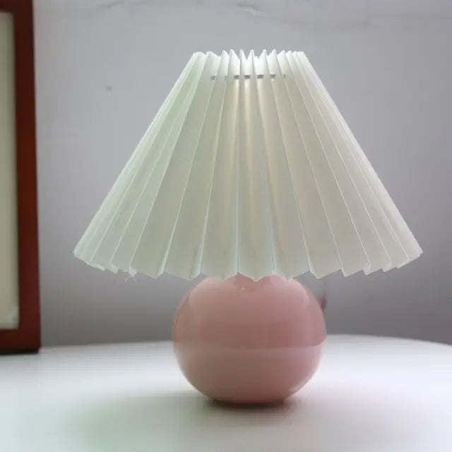 Kalsten | Luminous Heritage: Vintage Table Lamp with Pleated Shade – Elegant Antique Retro Nightstand Lighting Solutions