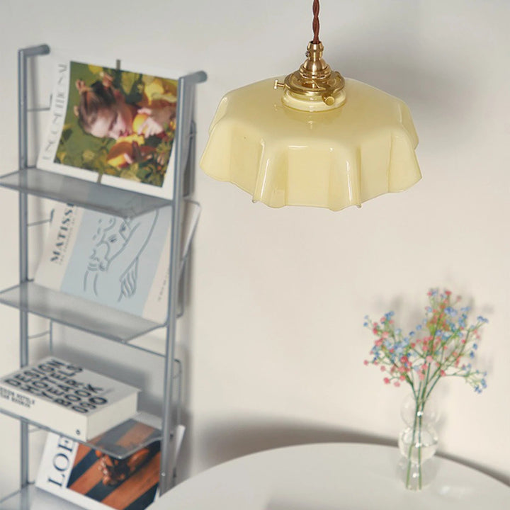 Modern Romantic Small Glass Ribbon Edge Pendant Light For Living Room | Kalsten