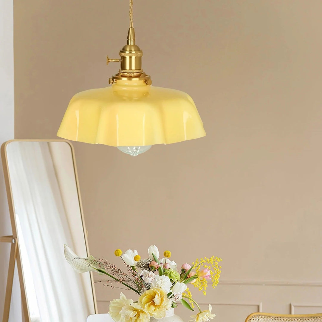 Modern Romantic Small Glass Ribbon Edge Pendant Light For Living Room | Kalsten