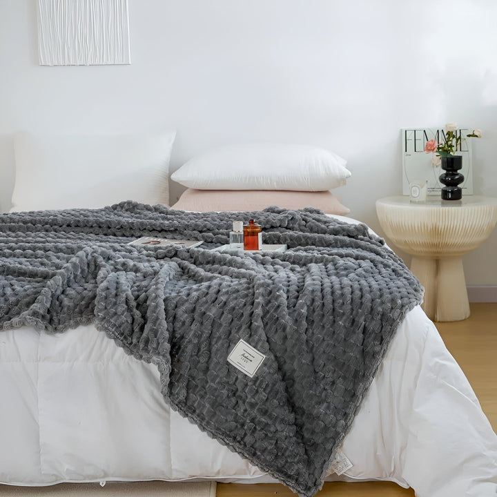 WarmHaven blanket - Luxury Microfleece Blanket for Ultimate Comfort and Style Noxord
