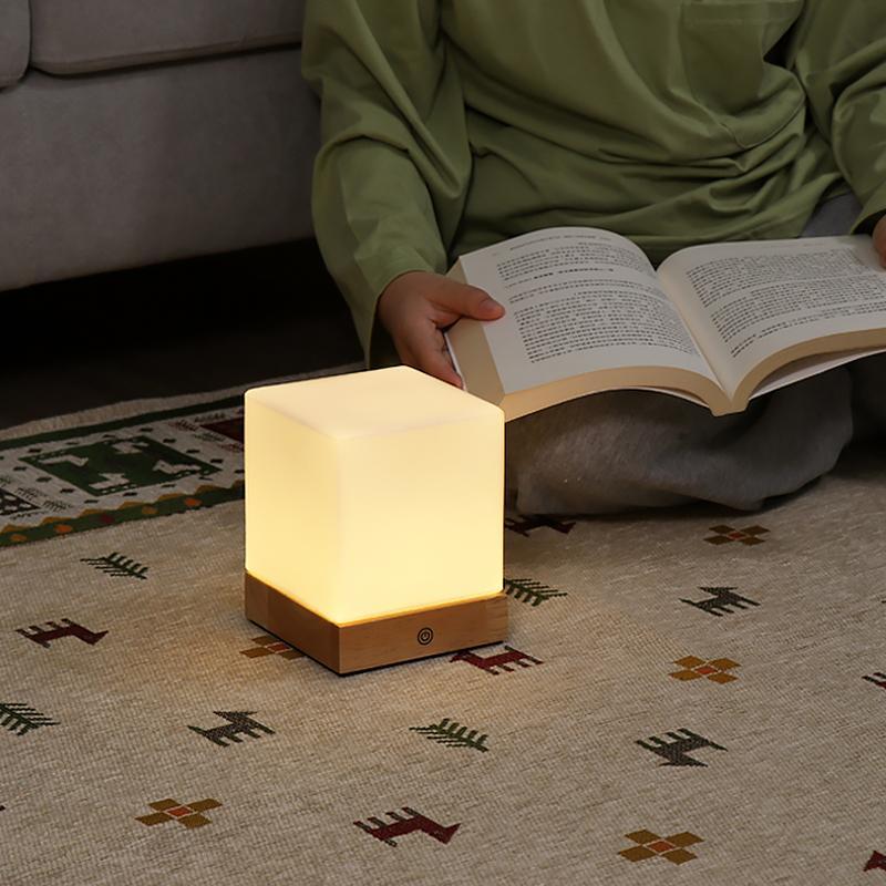 GlowCube Wireless LED Table Lamp – Modern and Energy Efficient Noxord