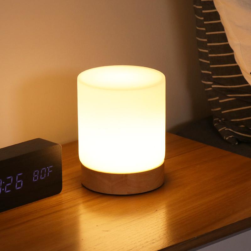 Minimalistic table lamp with touch function and 360° lighting | Kalsten