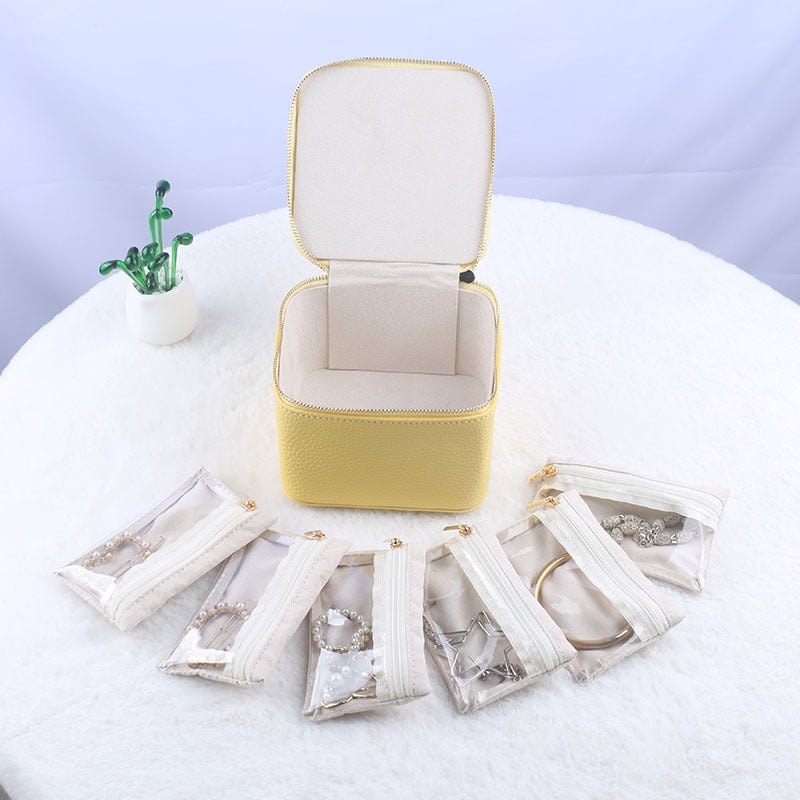 Jewelry box with 12 zipper compartments | Kalsten