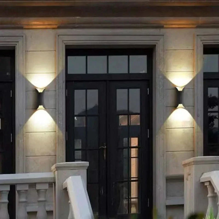 Kalsten | Weatherproof wall light with IP65 protection