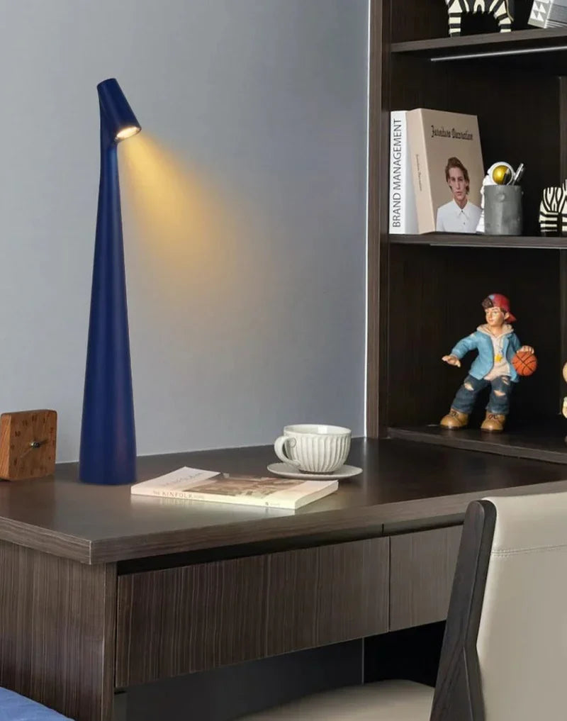 Stylish table lamp - wireless | Kalsten