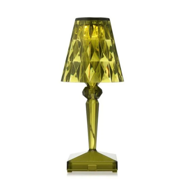 Chic Table Lamp with Crystal Design - CrystalLuxe | Kalsten