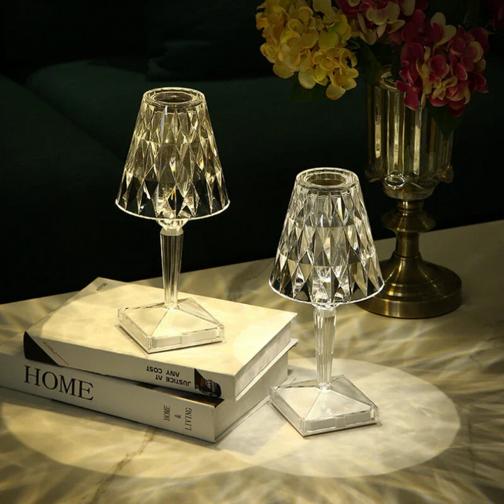 Chic Table Lamp with Crystal Design - CrystalLuxe | Kalsten