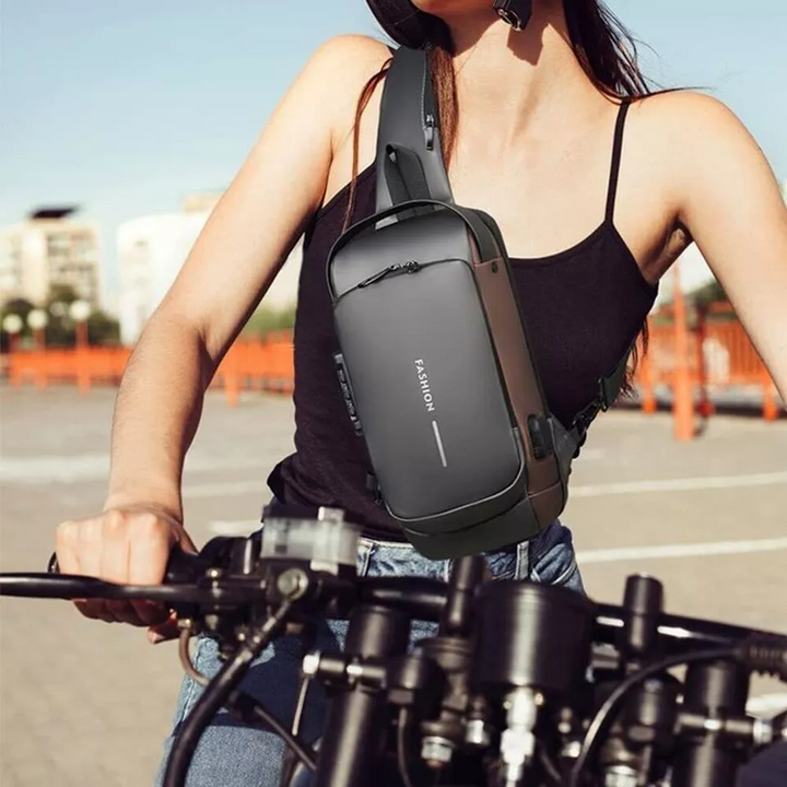 Security backpack with hidden zippers | Kalsten