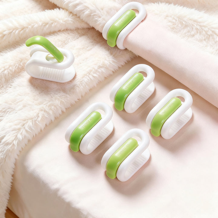 Duvet clips without needles
