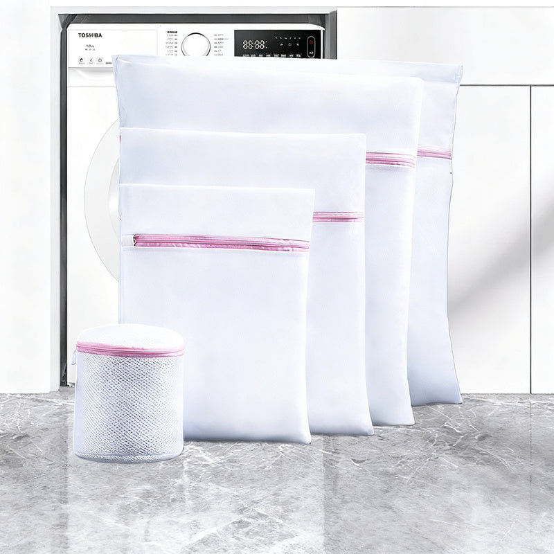 Laundry bag made of polyester for washing machine