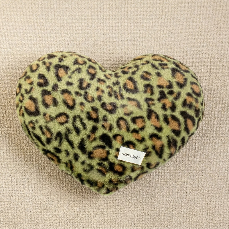 Cuddle pillow with leopard pattern, 40×35 cm
