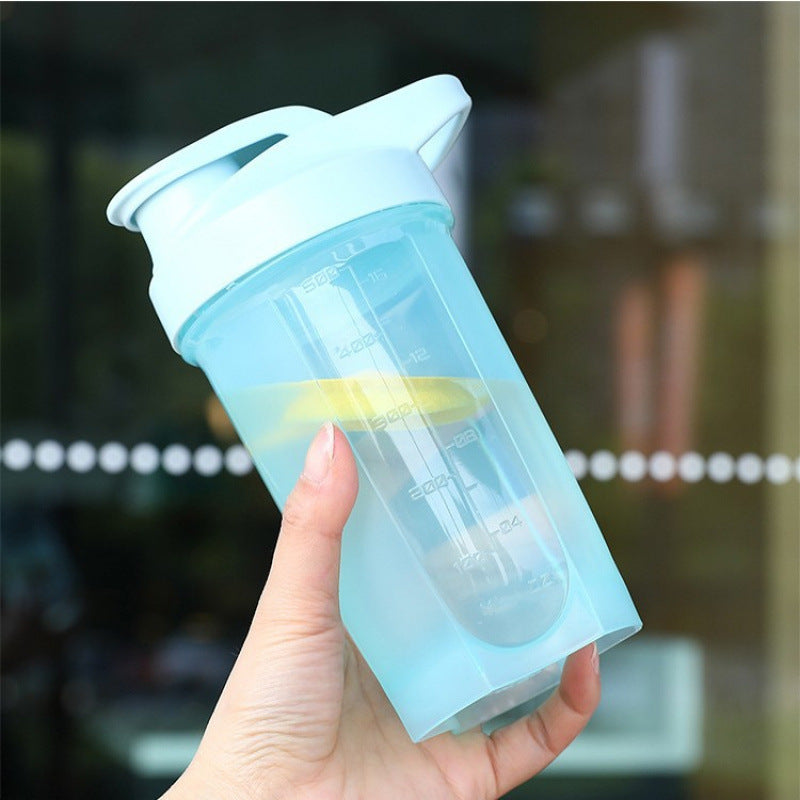 Plastic protein shaker, 500 ml, portable
