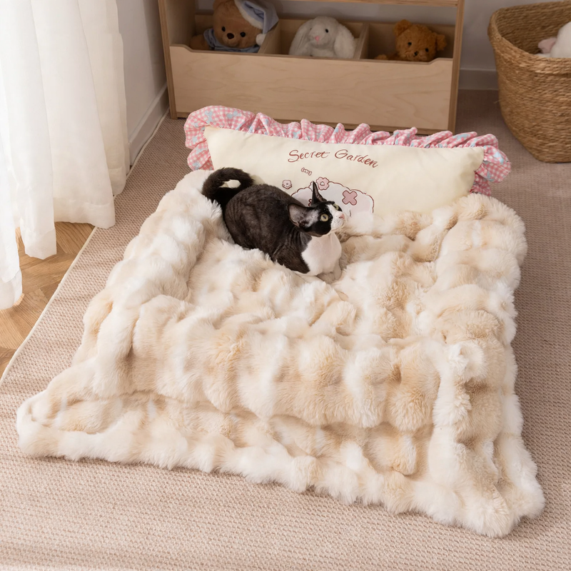 Rabbit fur pet blanket with tie-dye pattern