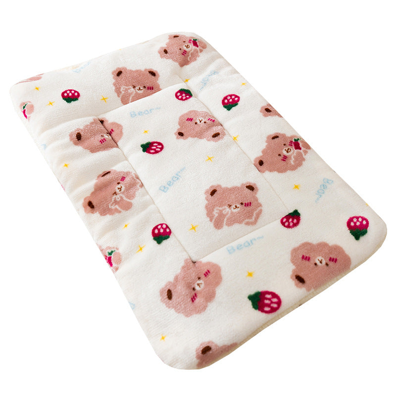 Flannel pet blanket with cartoon motifs