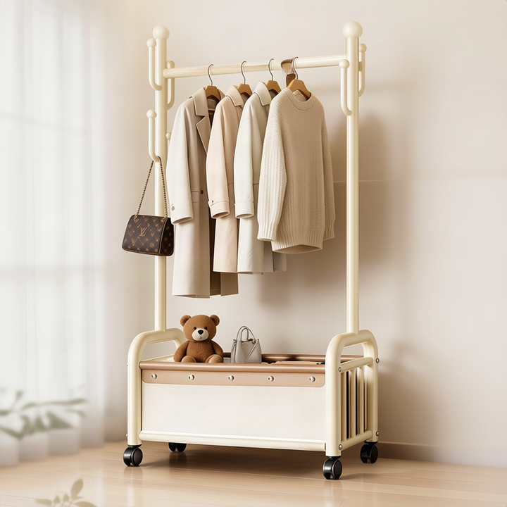 Hanging stand made of carbon steel with leather pouch