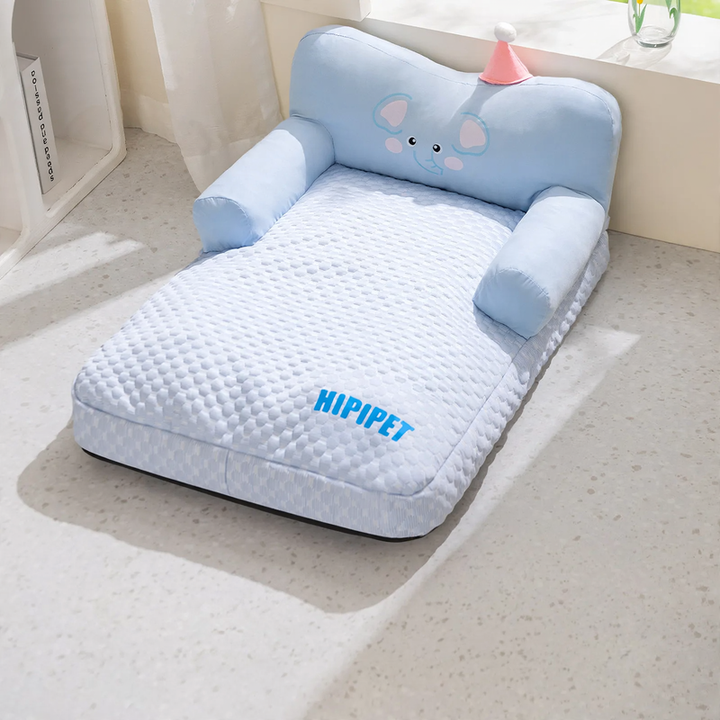 Cozy pet bed with backrest