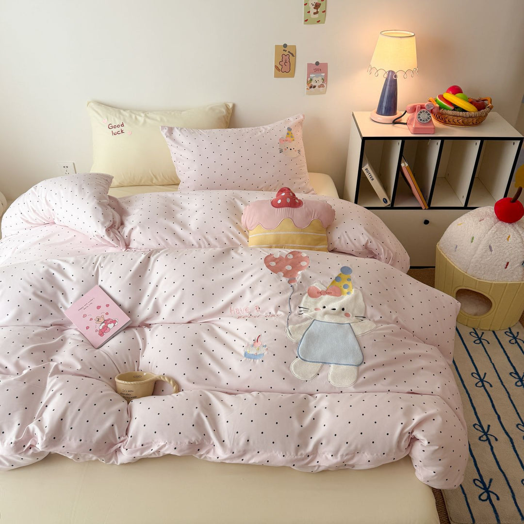 Summer blanket made of cotton with cat motif