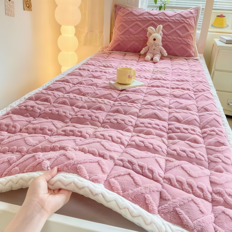 Fleece mattress topper, warm and soft