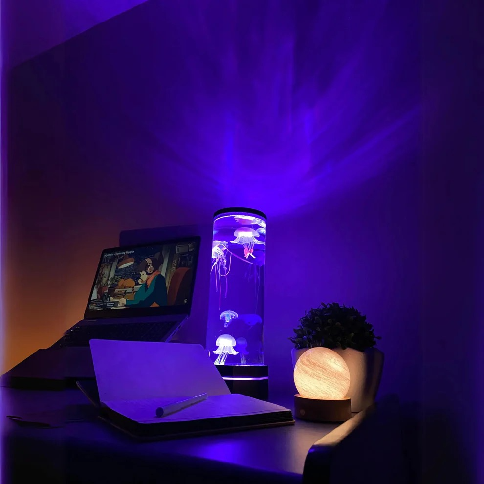 Jellyfish Aquarium Table Lamp | Noxord