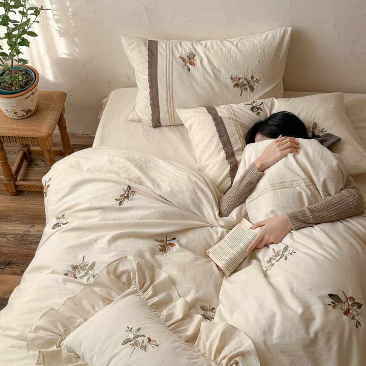 Cotton-linen bedding with embroidery, 20% linen