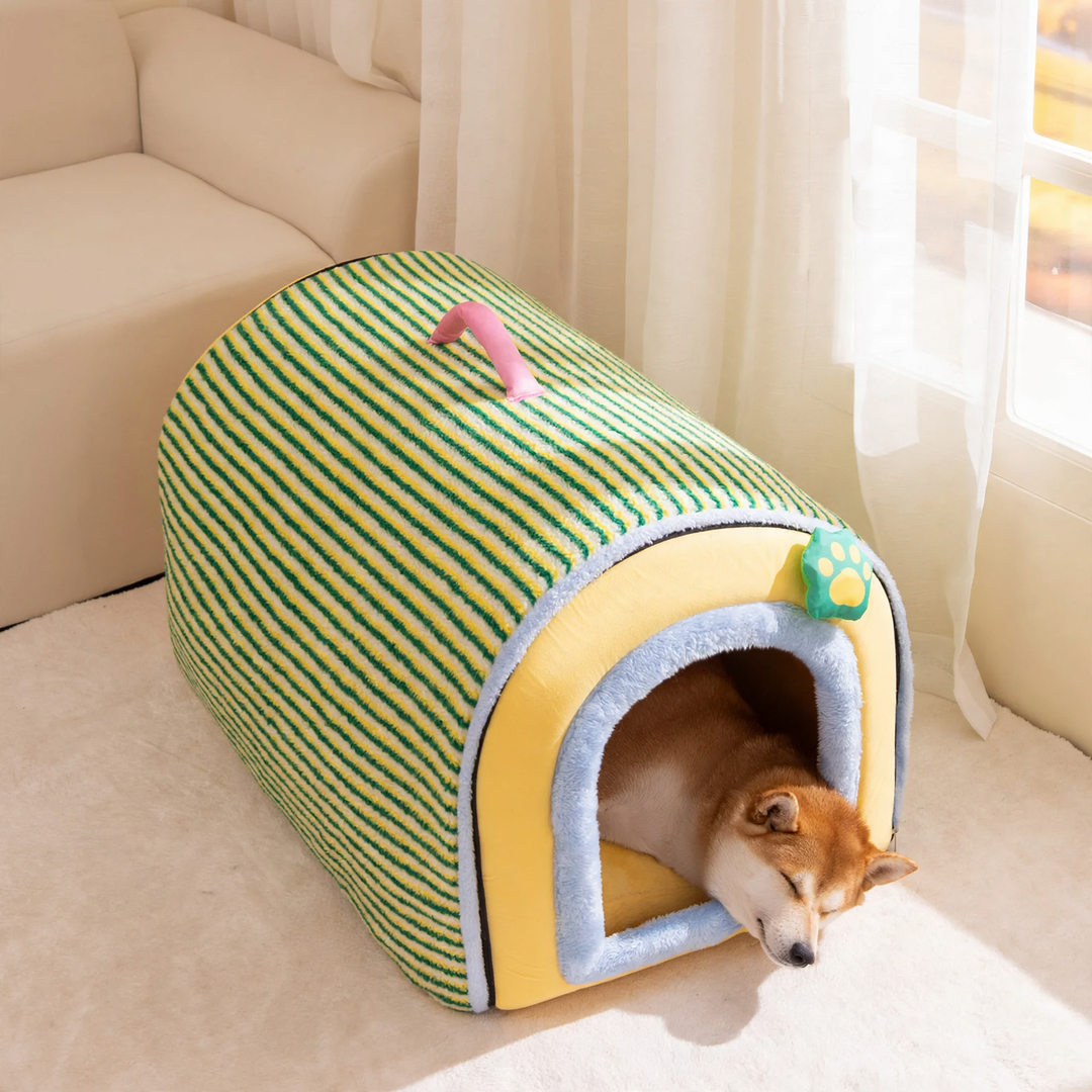 Curved pet bed for large dogs and cats