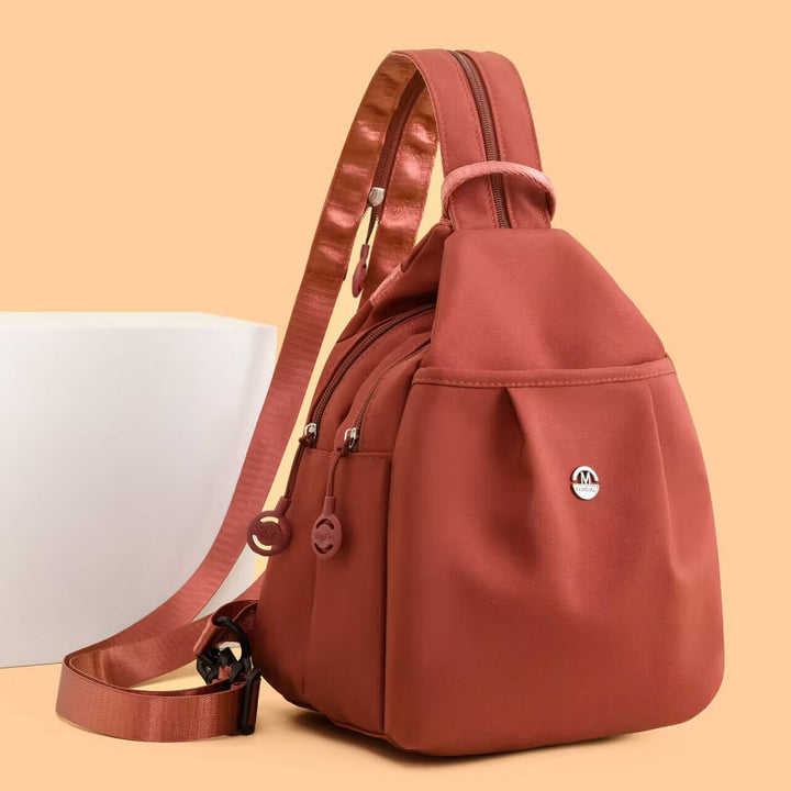 Compact backpack made of Oxford fabric, versatile use