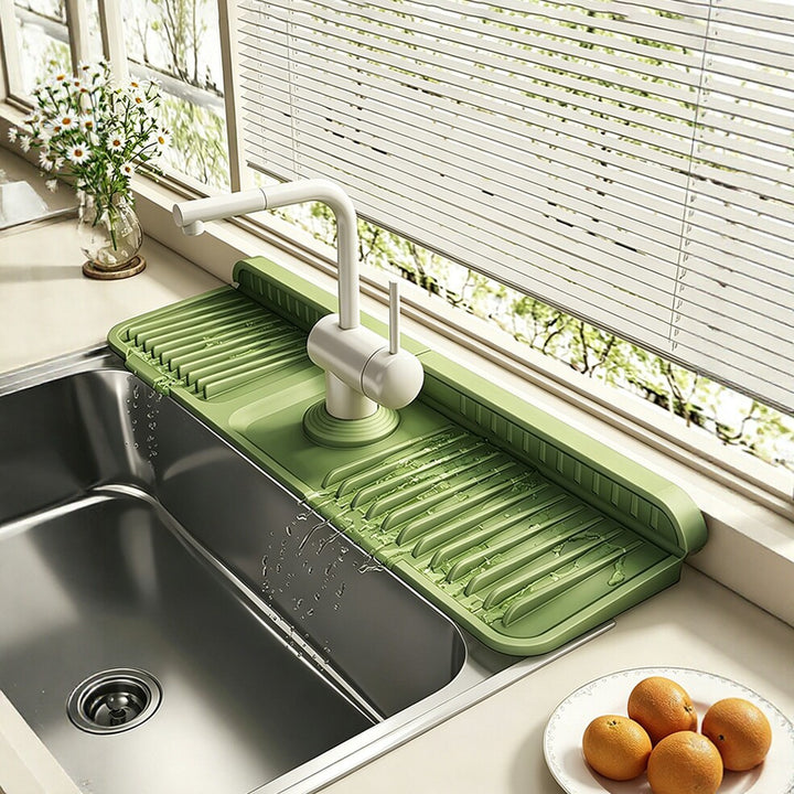 Silicone draining mat for faucet