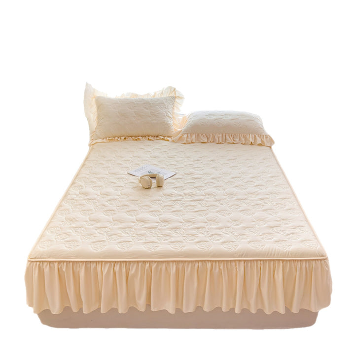 Cotton bed sheet with ruffles, princess style