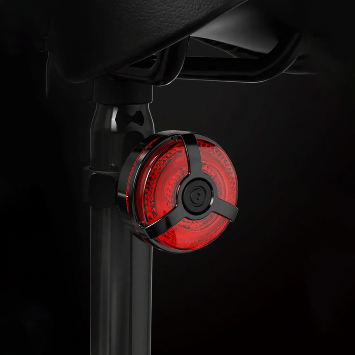 Bicycle rear light with USB charging and high brightness