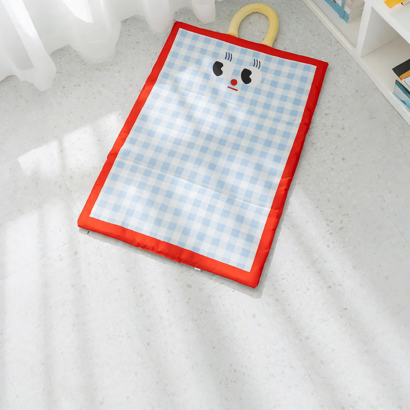 Fluffy pet mat made of fleece