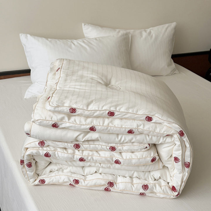 Cotton quilt with soybean fiber, spring to winter