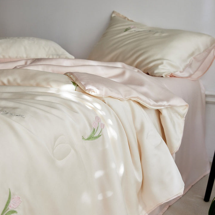 Bedding set made of lyocell-cotton with floral embroidery