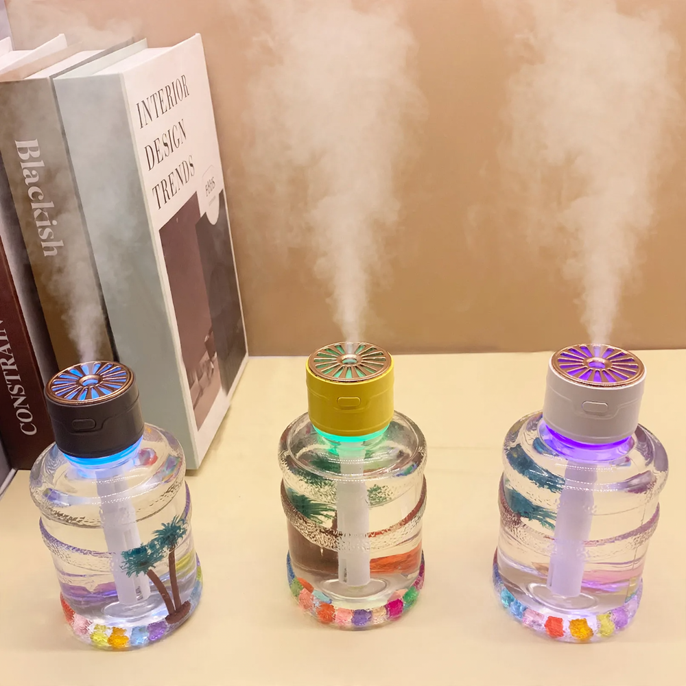 Ultrasonic humidifier with aroma function, portable