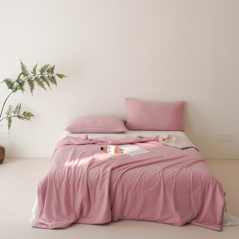 Summer light cooling blanket with antibacterial effect