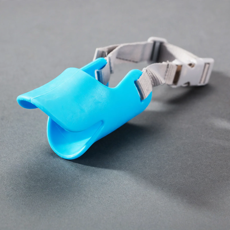 Dog muzzle made of TPR, adjustable
