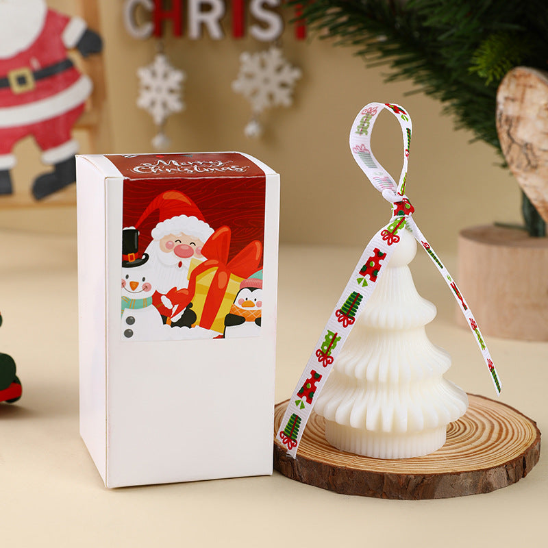 Decorative Christmas candle made of soy wax