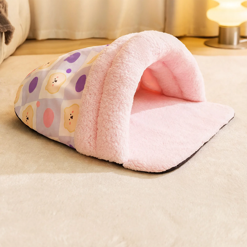 Half-closed pet bed with pillow, polyester