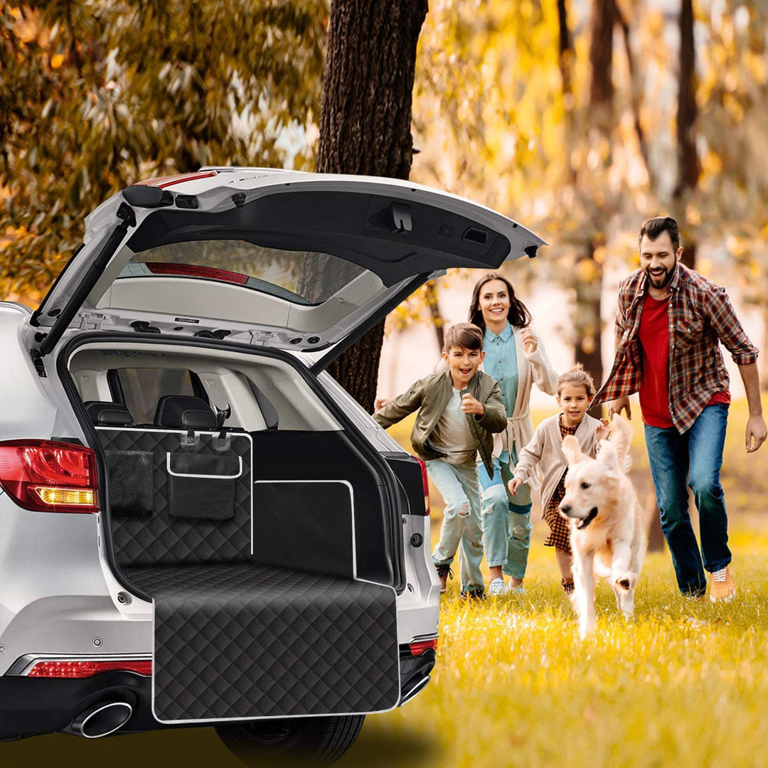 Trunk protection for pets, water-repellent