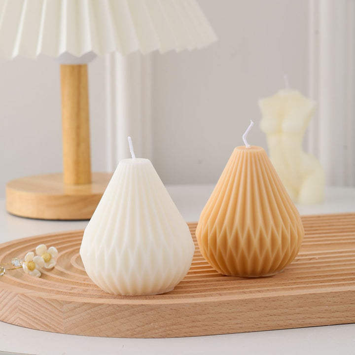 Handmade scented candle made of soy wax, round