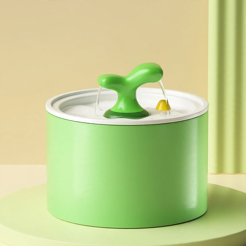 Ceramic drinking fountain for cats and dogs