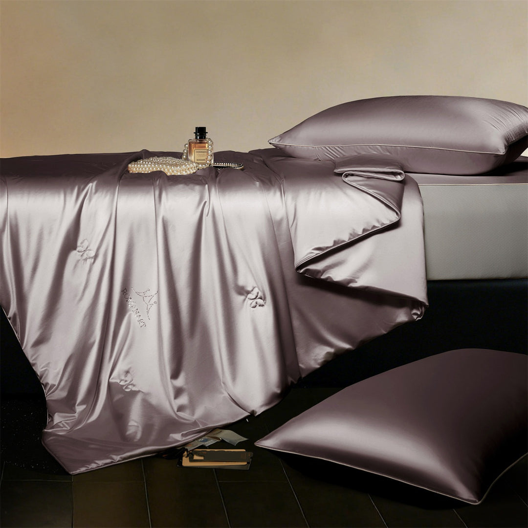 Light silk blanket with cooling effect, 100% silk