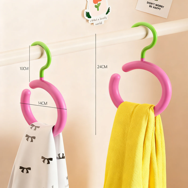 Plastic ring holder for hats and bags