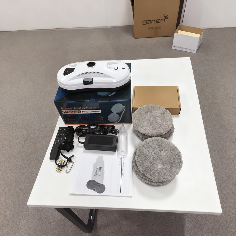 Automatic window cleaner with USB power supply