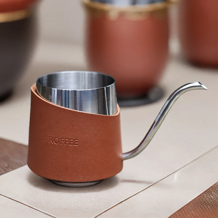 Stainless steel coffee pot with leather handle, 350–500 ml